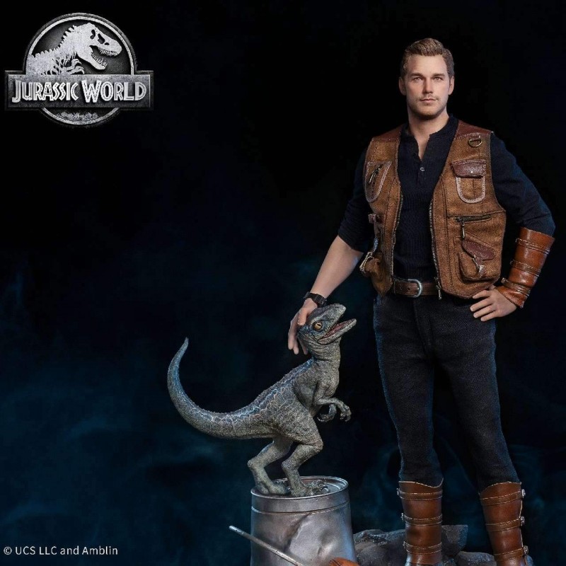 Owen And Baby Blue - Jurassic World: Fallen Kingdom - 1/4 Scale Statue