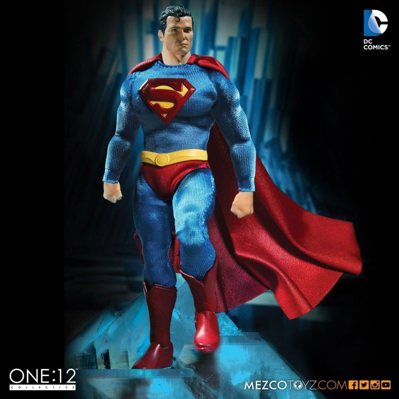 Superman - DC Universe - 1/12 Scale Figur