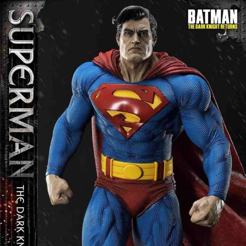 Superman - Batman:The Dark Knight Returns - 1/3 Scale Museum Masterline Statue