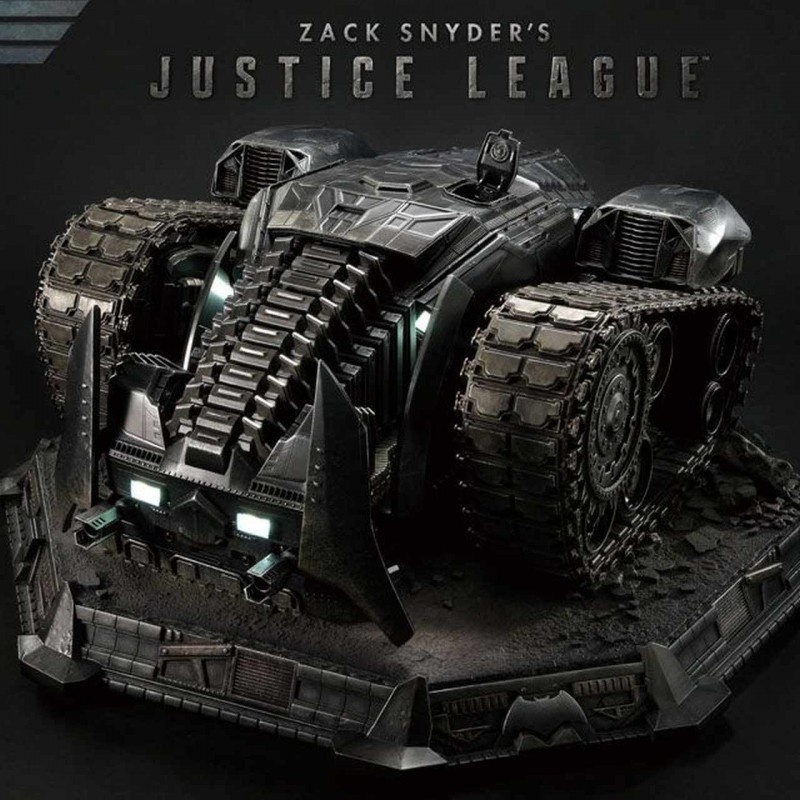Bat-Tank - Zack Snyder's Justice League - Museum Masterline Diorama