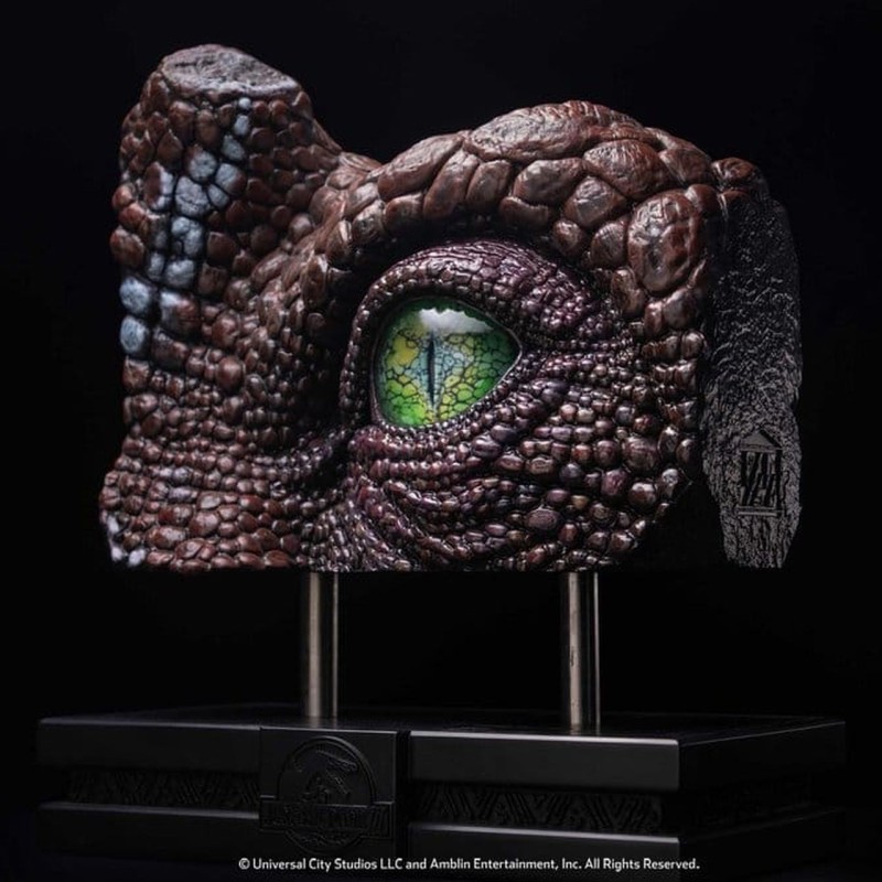 Spinosaurus - Jurassic Park III - Eye Prop Statue