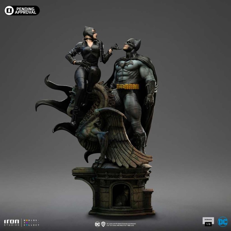 Batman & Catwoman - DC Comics - 1/6 Scale Diorama