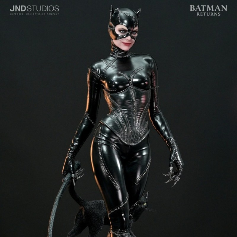 Catwoman - Batman Returns - 1/3 Scale Hyperreal Statue