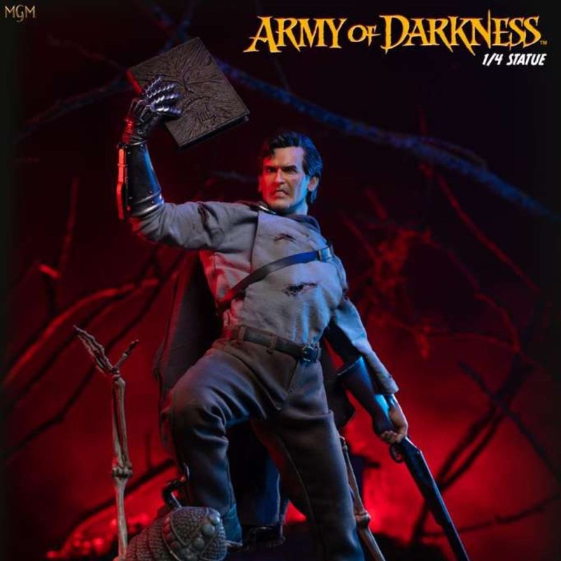 Ash - Army of Darkness - Plus Format 1/4 Scale Statue