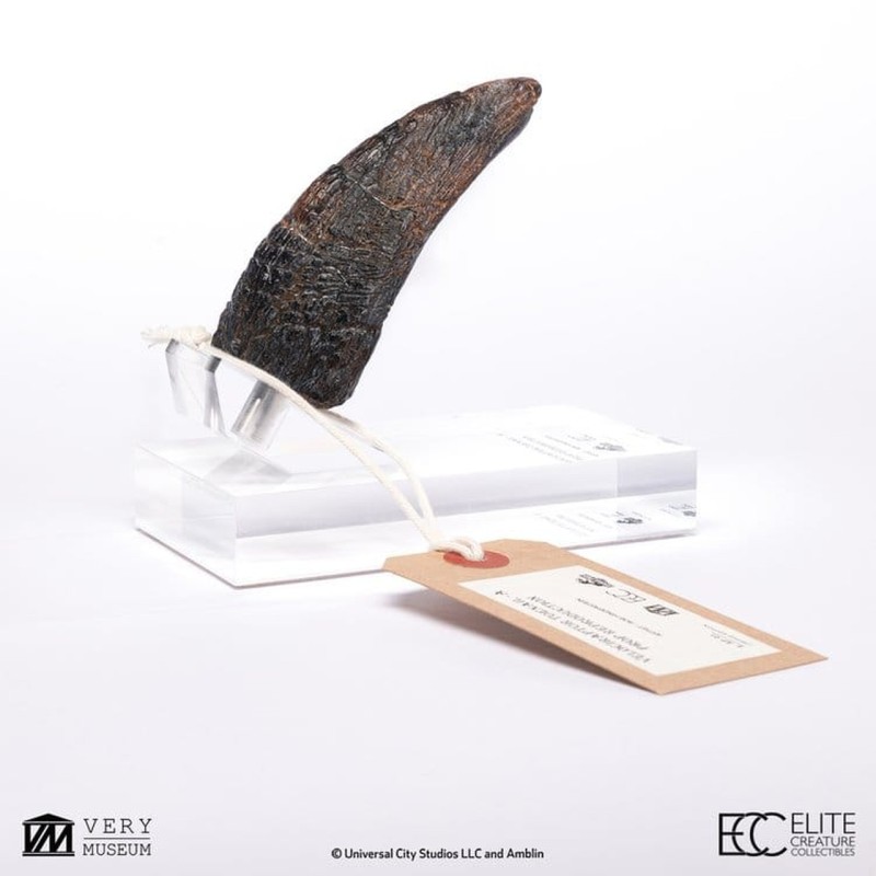 Velociraptor Toenail Type A - Jurassic Park - Prop Reproduction