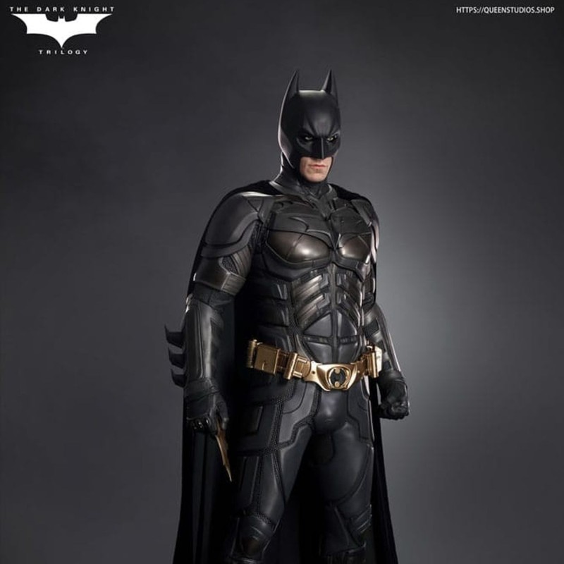 Batman Premium Edition - The Dark Knight - Life-Size Statue