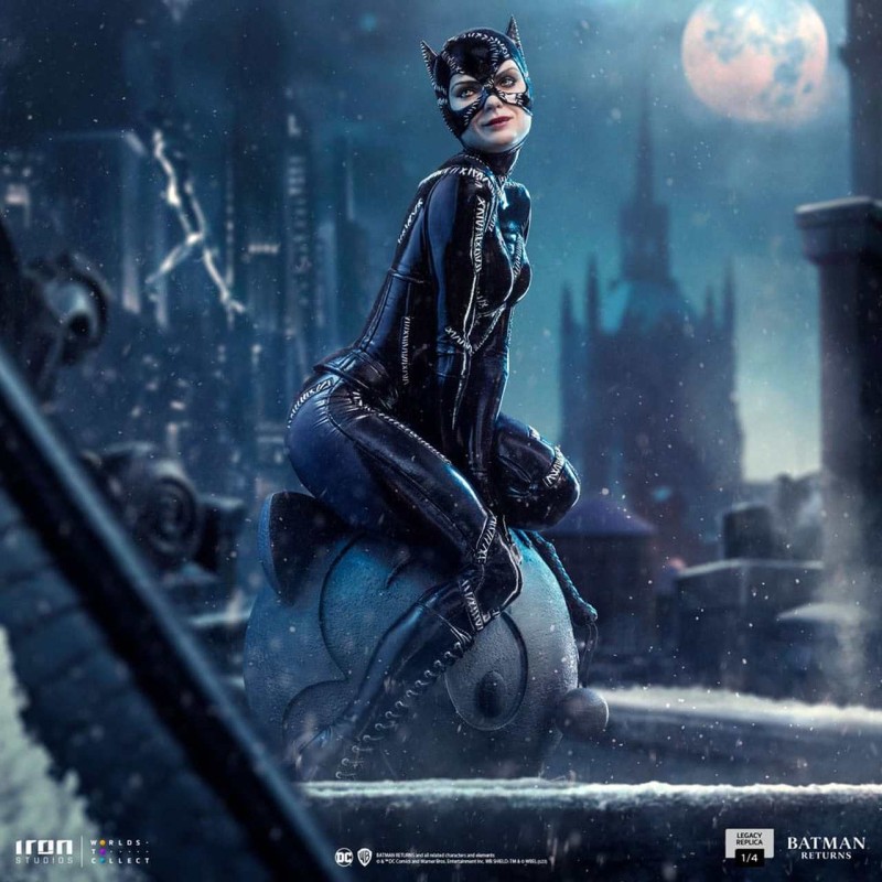 Catwoman - Batman Returns - 1/4 Scale Legacy Replica Statue