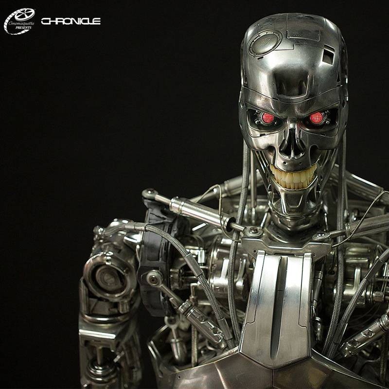 T-800 Endoskelett - Terminator Genisys - Life-Size Statue