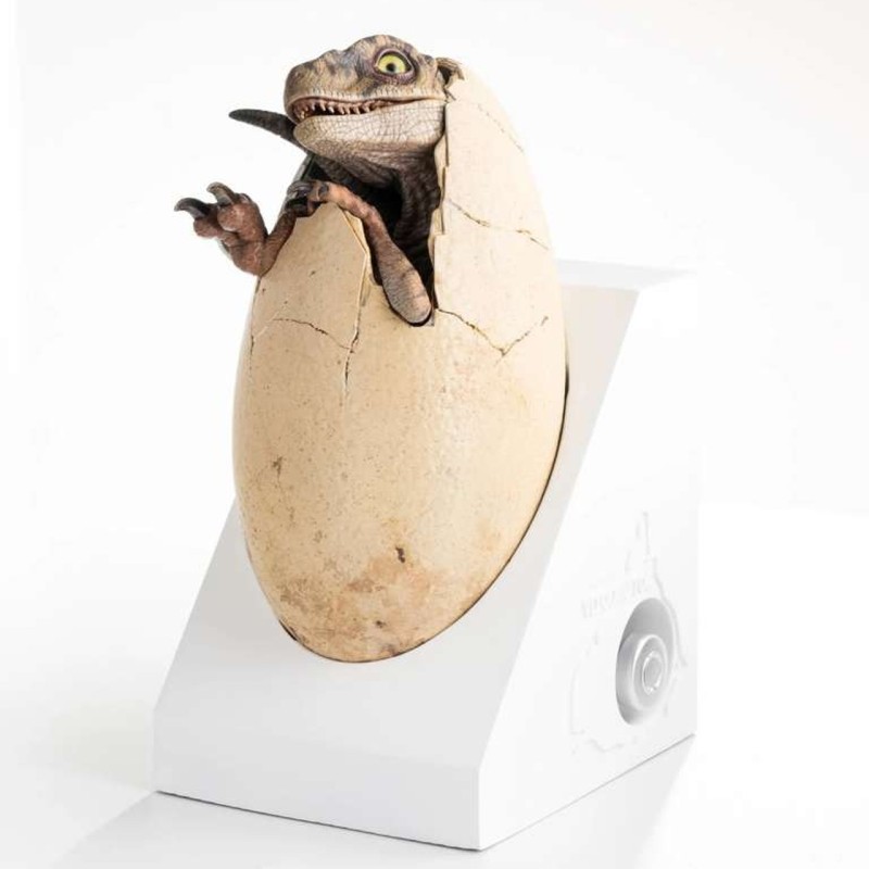 White Queen Egg Hatching - Jurassic Park III - Elite Creature Line Statue