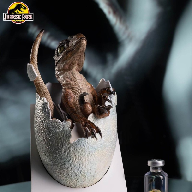 Velociraptor Hatching Egg - Jurassic Park - Replik Statue