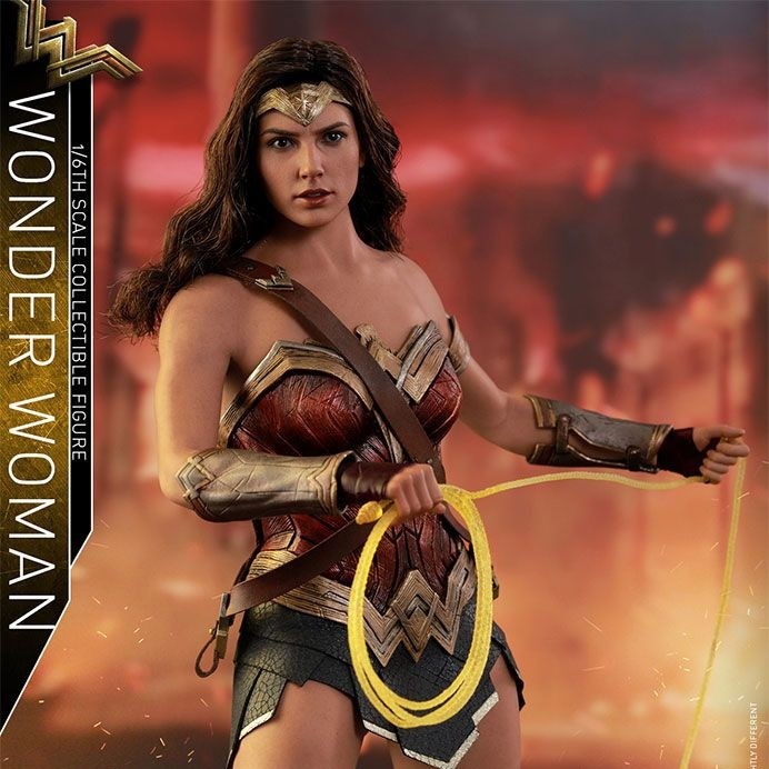 Wonder Woman - Justice League - 1/6 Scale Figur