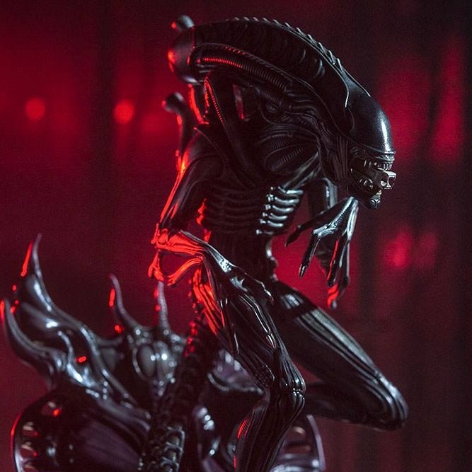 Alien Warrior - Aliens - Polystone Statue