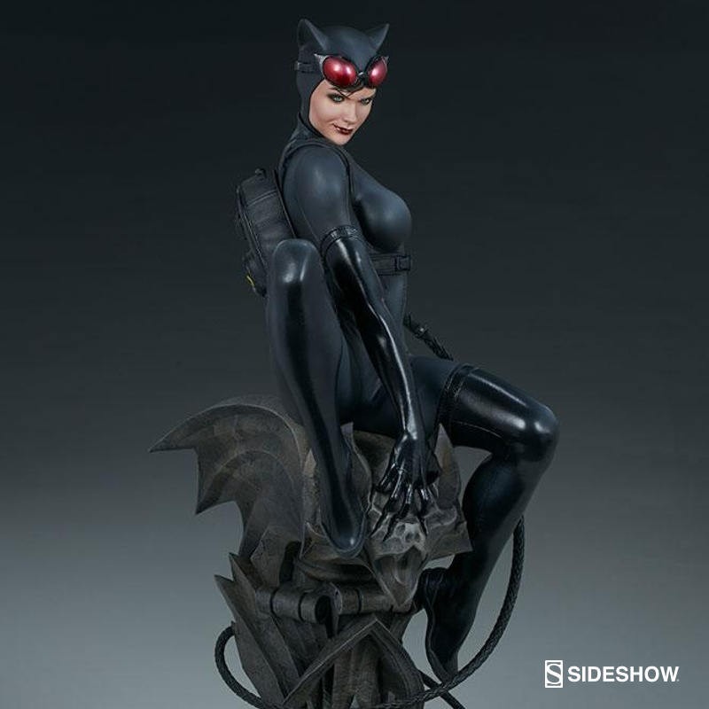Catwoman - DC Comics - Premium Format Statue