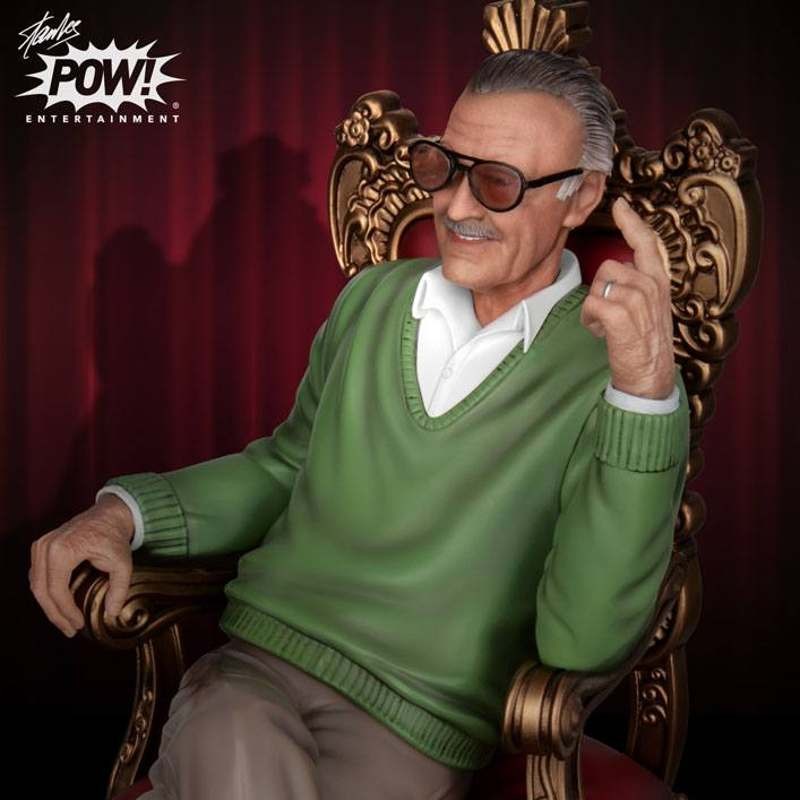 Stan Lee The King of Cameos - Master Craft Statue