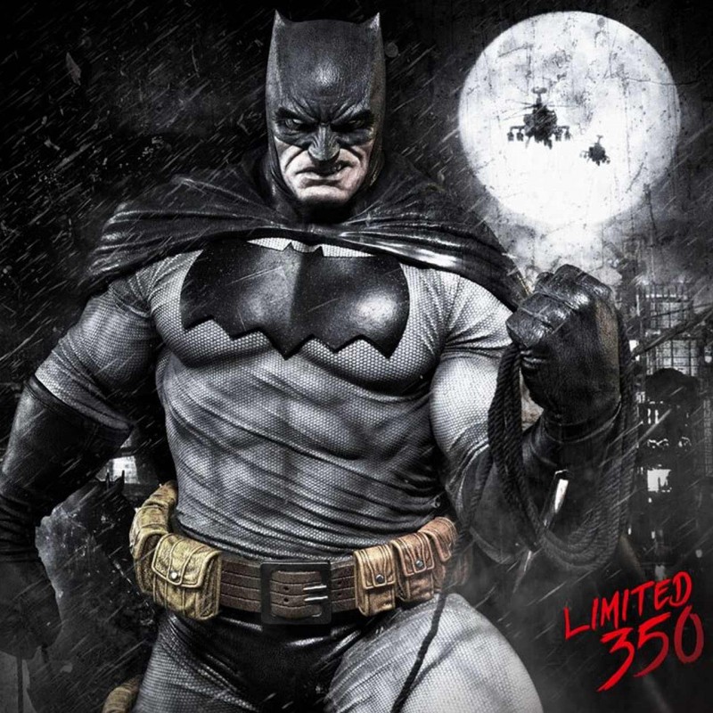 Batman Black Version - Dark Knight III The Master Race - 1/3 Scale Statue