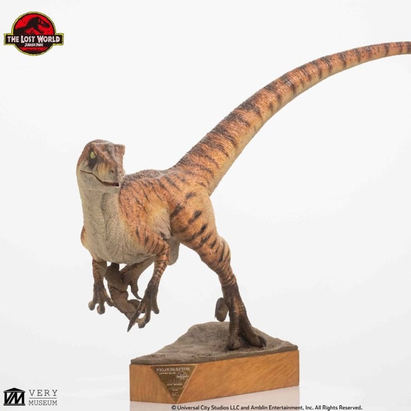 Male Velociraptor - Jurassic Park The Lost World - 1/4 Scale Statue