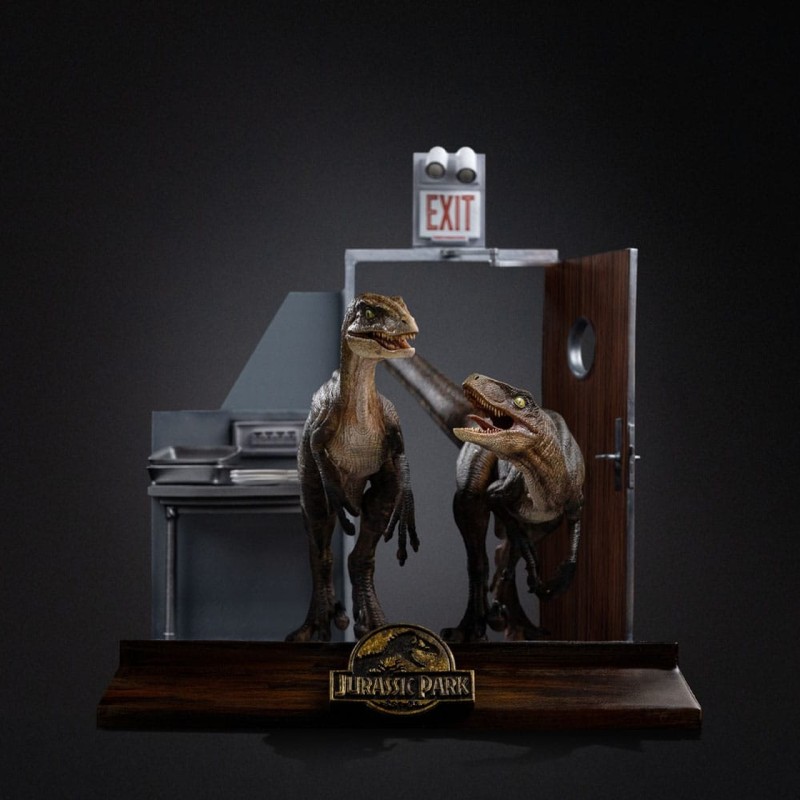 Raptors at the Kitchen's Door - Jurassic Park - 1/10 Scale Diorama