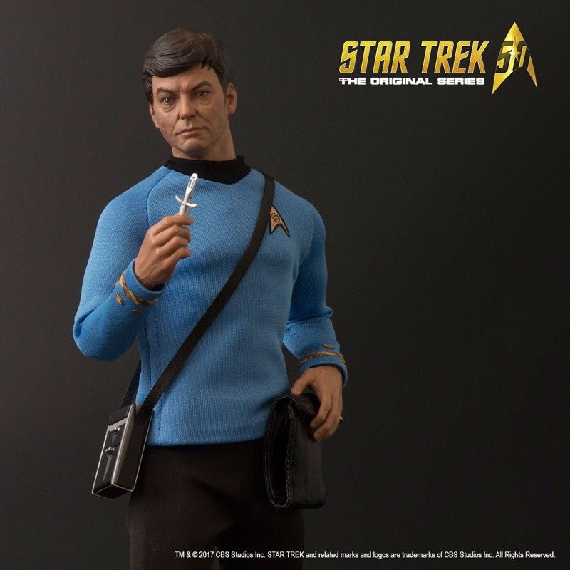 Dr. Leonard 'Bones' McCoy - Star Trek - 1/6 Scale Figur