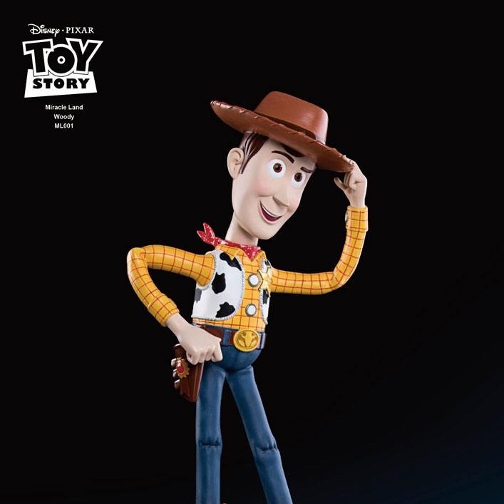 Woody - Toy Story 3 - Miracle Land Statue
